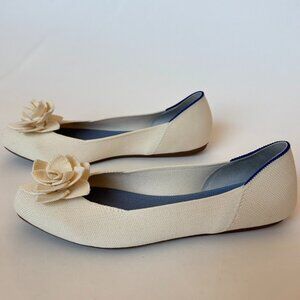 Rothys Women 9.5 Petal Square Flat Toe Love Bird Cream White Shoe Slip On Flower